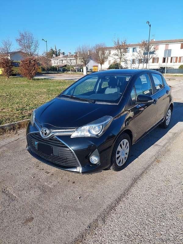 Usata Toyota Yaris Sol 65 CV (47 kW) 2016 Utilitaria