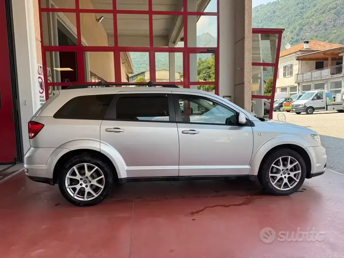 Usata Fiat Freemont 140 CV (102 kW) 2013 Grigio SUV