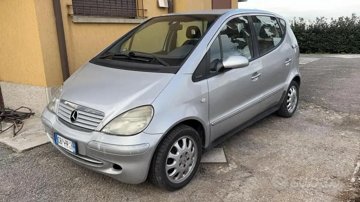 Usata Mercedes A140 82 CV (60 kW) 2002 Grigio Utilitaria