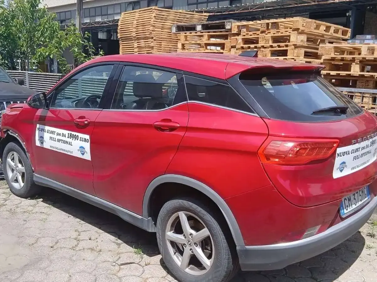 Usata DFSK Fengon 116 CV (85 kW) 2023 Rosso SUV