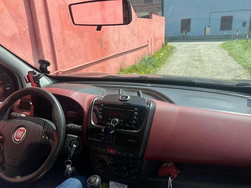 Usata Fiat Doblò Emotion 105 CV (77 kW) 2012 Monovolume