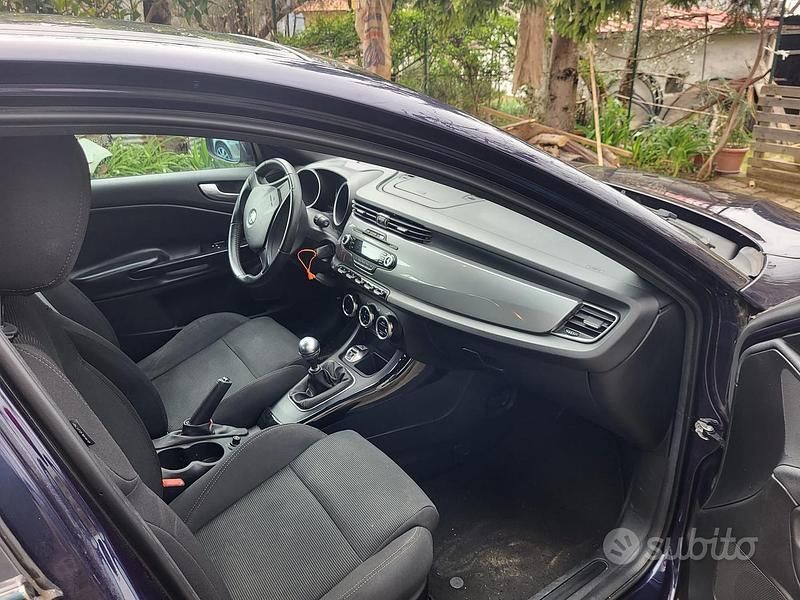 Usata Alfa Romeo Giulietta 170 CV (125 kW) 2012 Blu Utilitaria