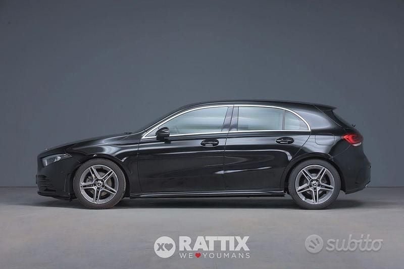 Usata Mercedes A180 Premium 136 CV (100 kW) 2020 Nero Berlina