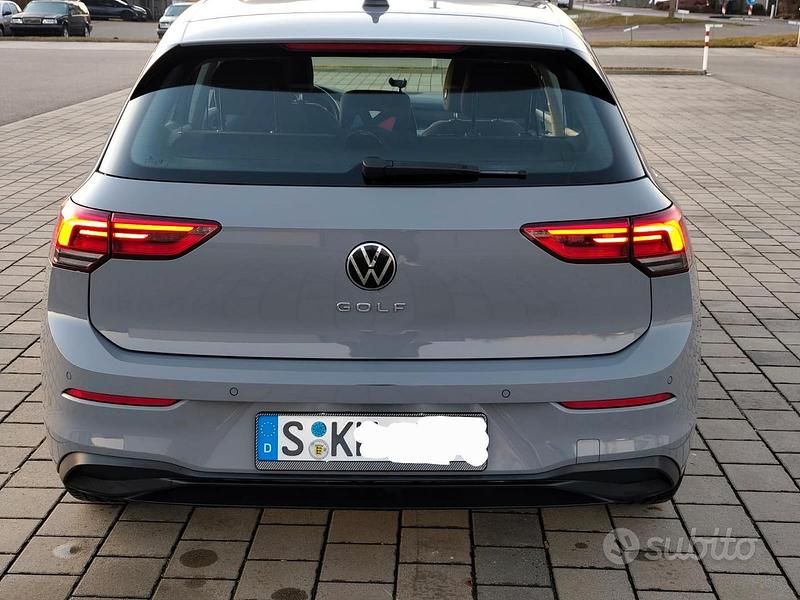 Usata VW Golf VIII Life 116 CV (85 kW) 2023 Berlina