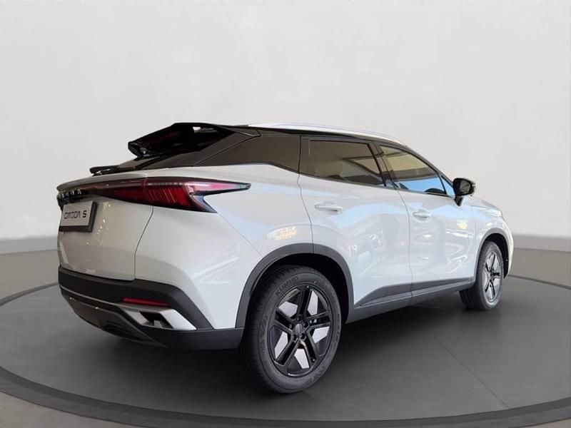 Nuova Omoda 5 224 CV (164 kW) 2026 Khaki white & carbon crystal black roof SUV