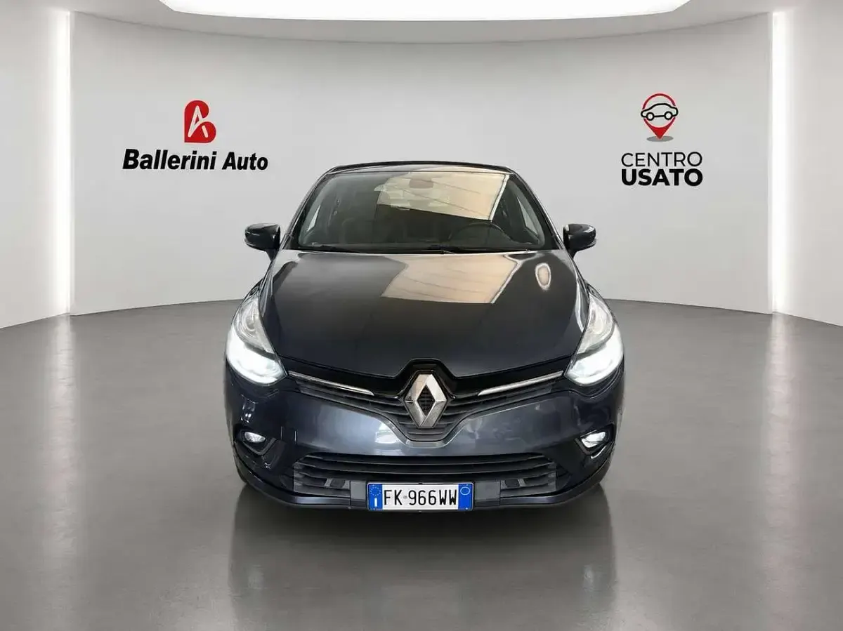Usata Renault Clio IV Intens 73 CV (53 kW) 2017 Grigio Berlina