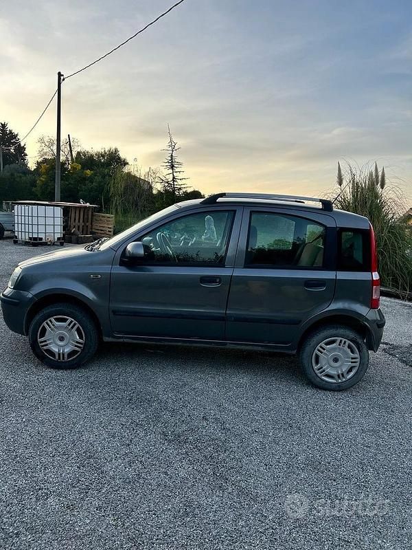 Usata Fiat Panda 77 CV (56 kW) 2010 Grigio Utilitaria