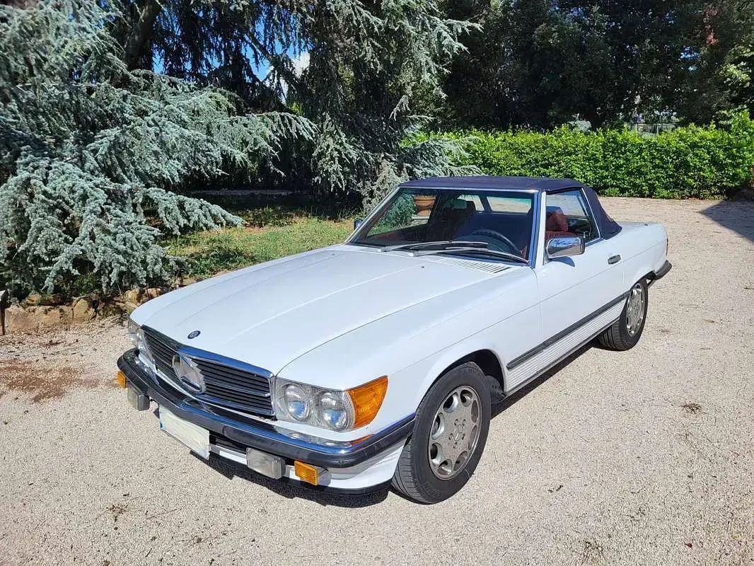 Usata Mercedes 560 224 CV (164 kW) 1986 Bianco Cabrio