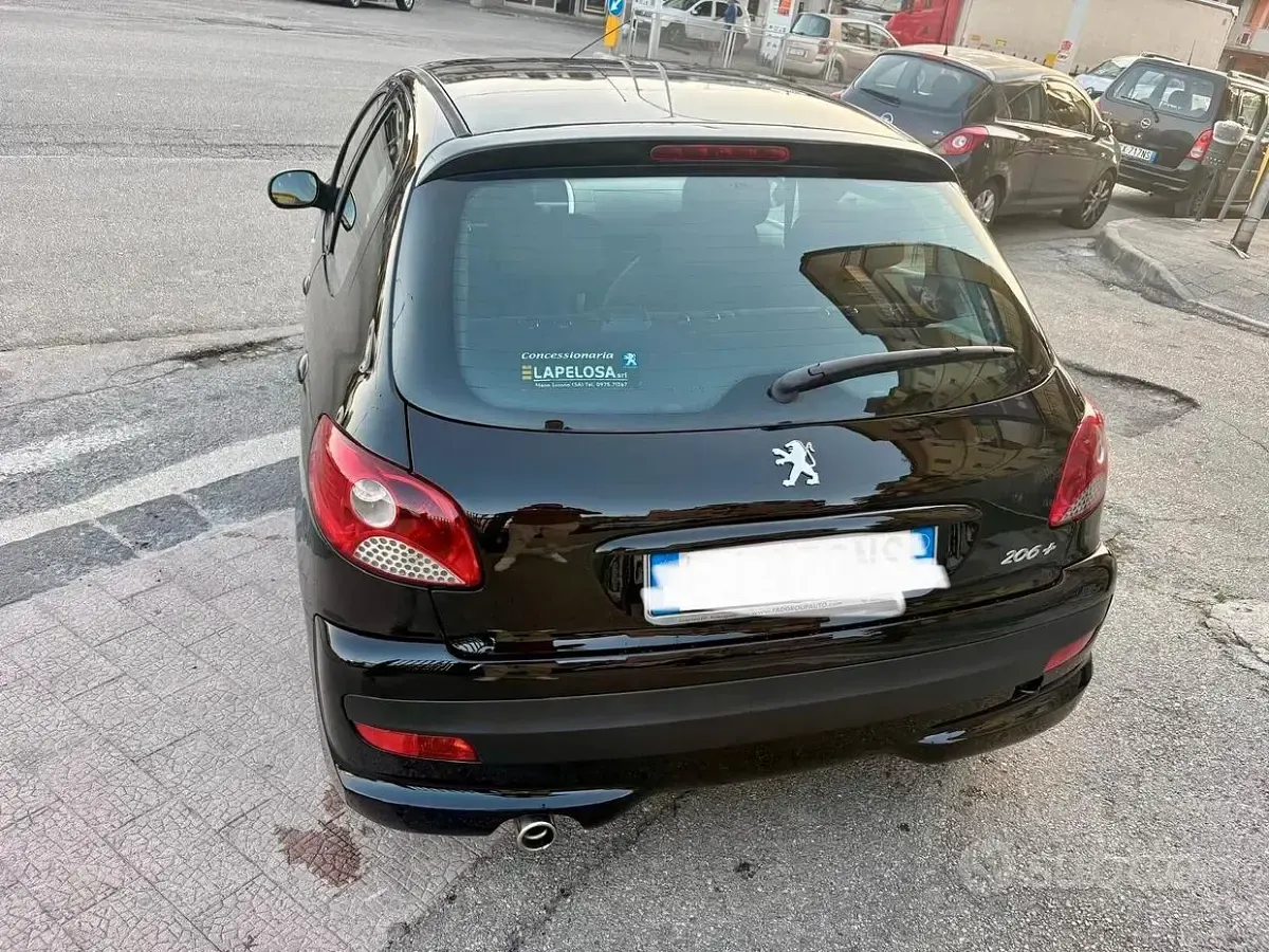 Usata Peugeot 206+ 68 CV (50 kW) 2011 Nero Utilitaria