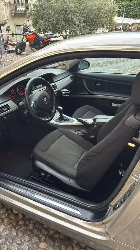 Usata BMW 325 192 CV (141 kW) 2007 Coupé