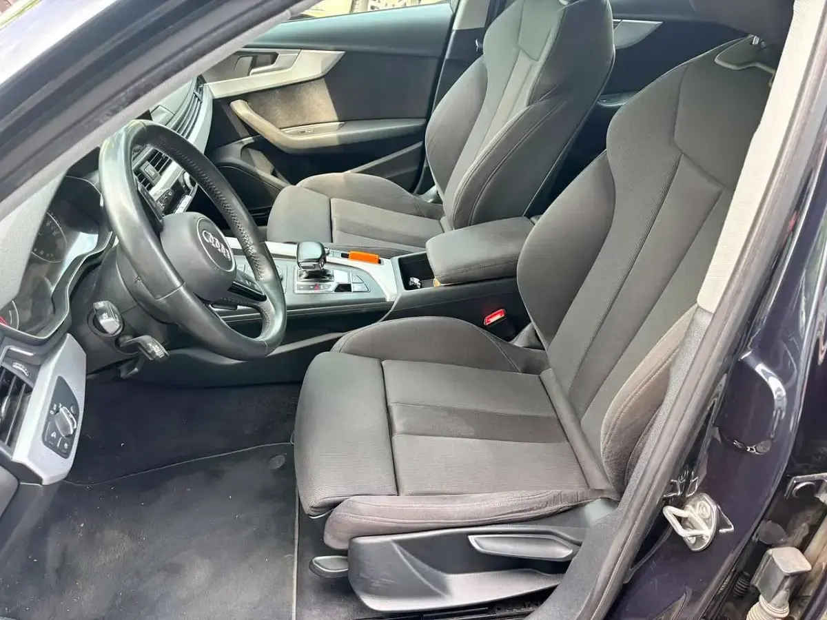 Usata Audi A4 Business 122 CV (89 kW) 2018 Blu Station wagon