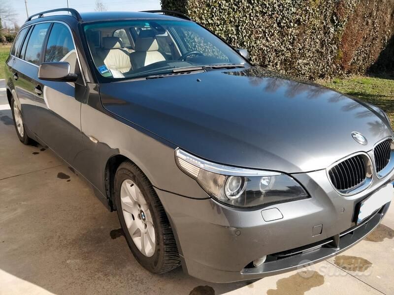 Grigio Usata 2005 BMW 530 Station wagon | 3200 € (Buon prezzo) - Immagine 1/4