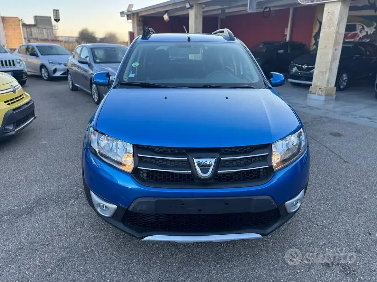 Usata Dacia Sandero Stepway 90 CV (66 kW) 2016 Blu SUV