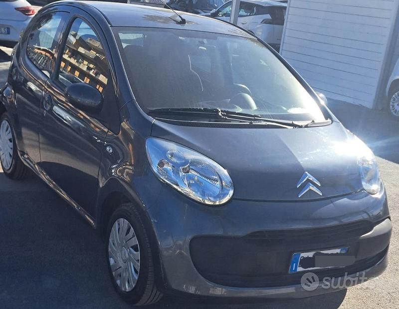 Grigio Usata 2006 Citroën C1 Due volumi | 2700 € (Buon prezzo) - Immagine 1/4