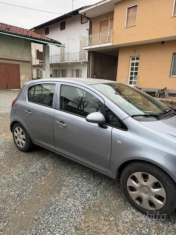 Usata Opel Corsa 75 CV (55 kW) 2008 Utilitaria