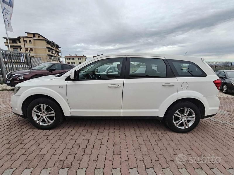 Käytetty Fiat Freemont 140 HP (102 kW) 2012 Valkoinen Katumaasturi