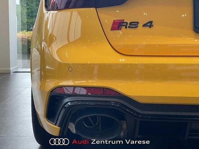 Usata Audi RS4 Comfort 471 CV (346 kW) 2024 Giallo metallizzato Station wagon