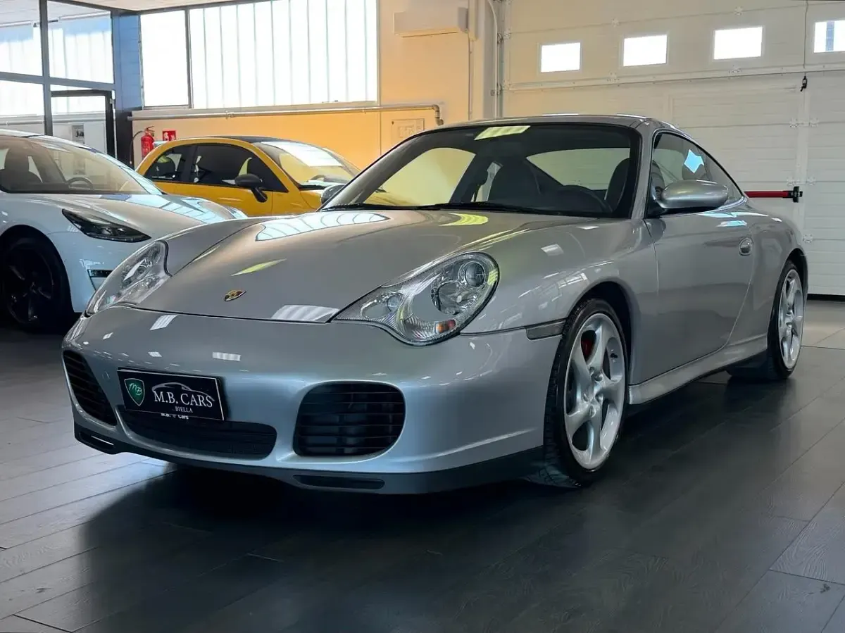 Usata Porsche 911 Carrera 4S 320 CV (235 kW) 2003 Grigio Coupé