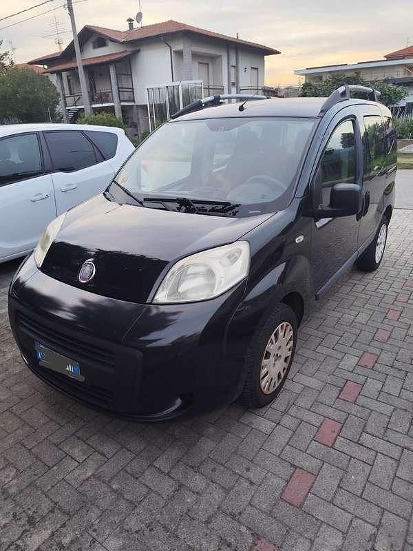 Usata Fiat Qubo Trekking 75 CV (55 kW) 2011 Nero Monovolume