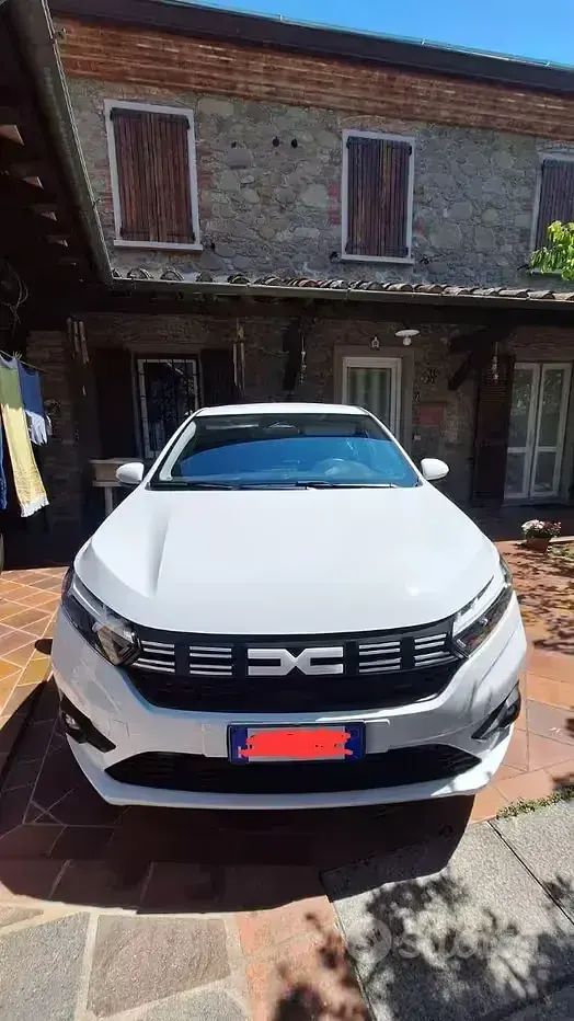 Usata Dacia Sandero 65 CV (47 kW) 2025 Bianco Berlina