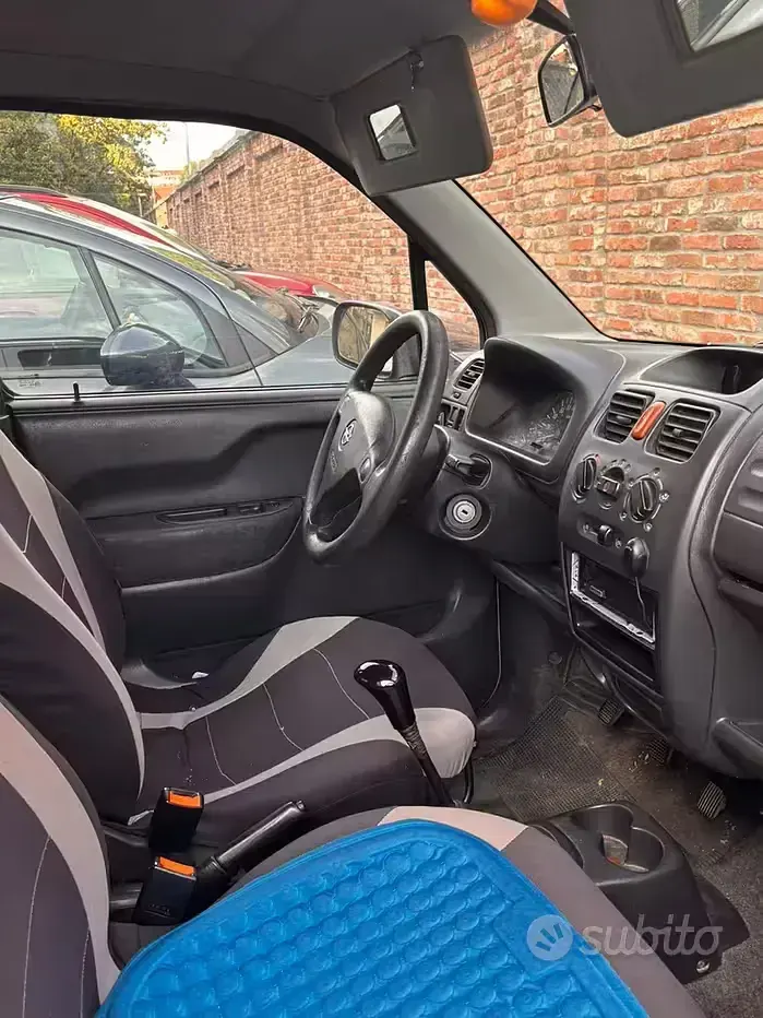 Usata Opel Agila 58 CV (42 kW) 2003 Monovolume