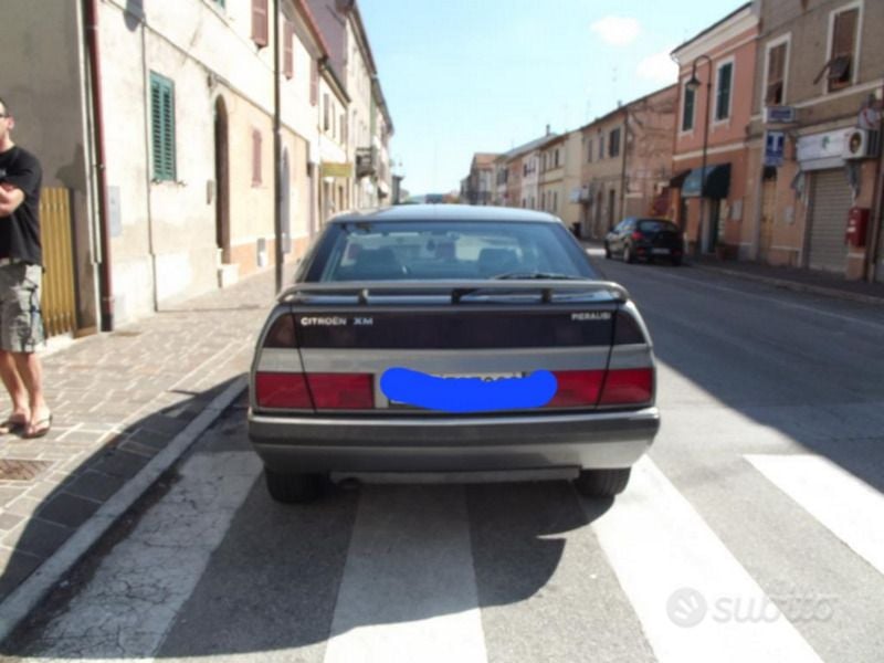 Usata Citroën XM 128 CV (94 kW) 1990 Grigio Berlina
