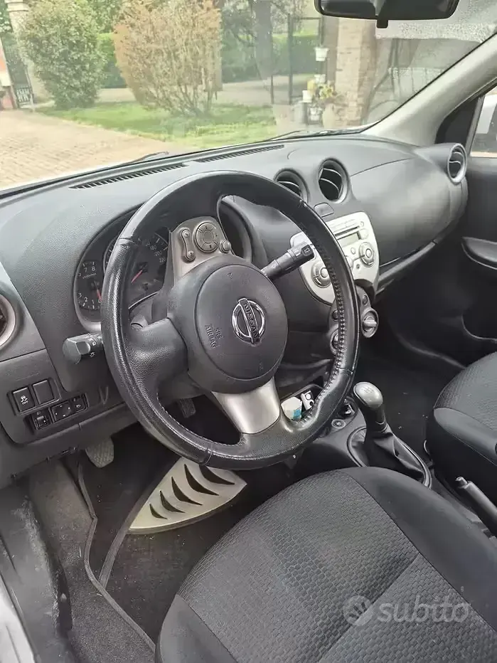 Usata Nissan Micra 80 CV (58 kW) 2012 Grigio Utilitaria