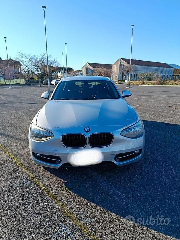 Usata BMW 118 Sport Line 143 CV (105 kW) 2012 Grigio Utilitaria