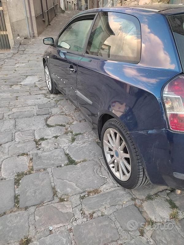 Usata Fiat Stilo 116 CV (85 kW) 2004 Blu Utilitaria
