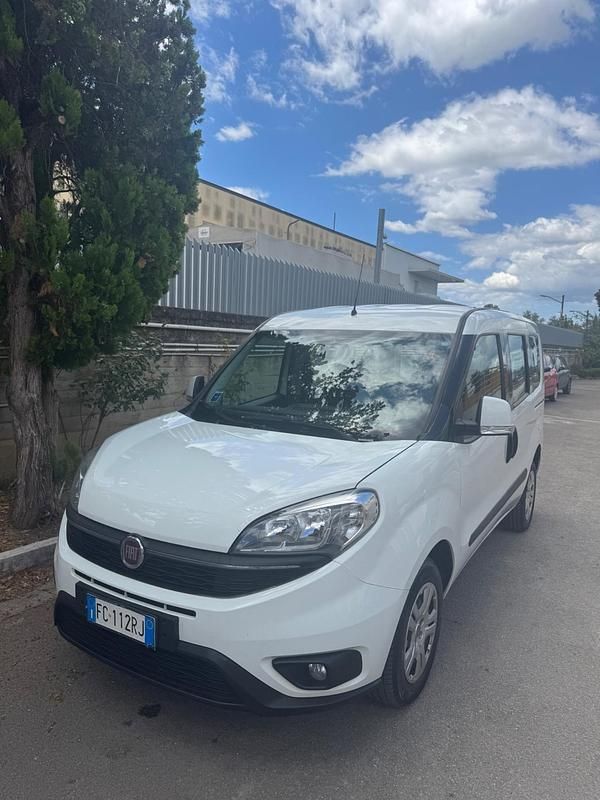 Usata Fiat Doblò 95 CV (69 kW) 2016 Bianco Monovolume