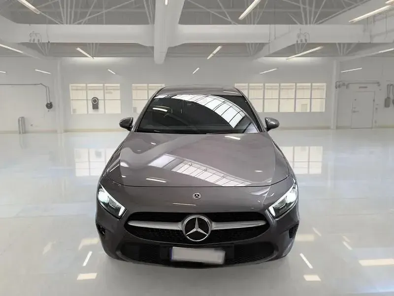 Usata Mercedes A250 Business 160 CV (117 kW) 2021 Grigio Berlina