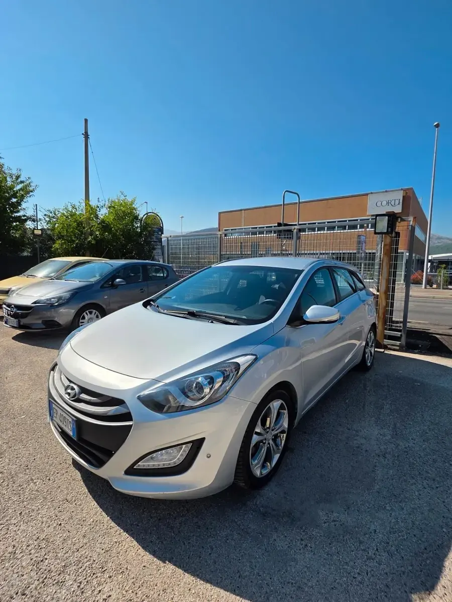 Usata Hyundai i30 Comfort 128 CV (94 kW) 2013 Argento Station wagon