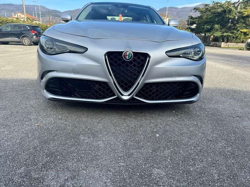 Argento Usata 2017 Alfa Romeo Giulia Super Tre volumi | 16.900 € (Molto cara) - Immagine 1/4