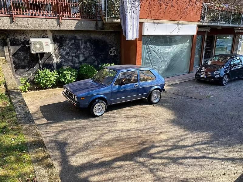 Usata VW Golf I 1980 Blu Utilitaria