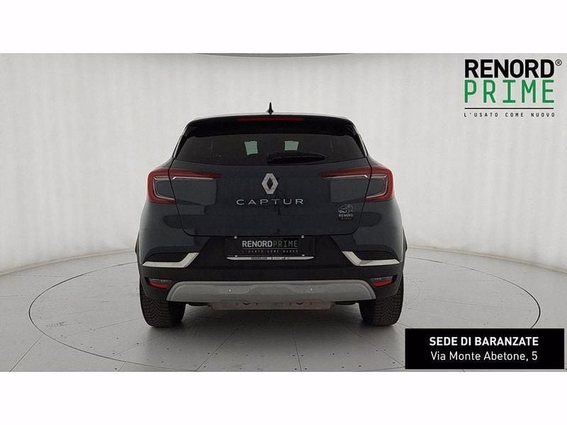 Usata Renault Captur Techno 160 CV (117 kW) 2023 Blu scuro SUV