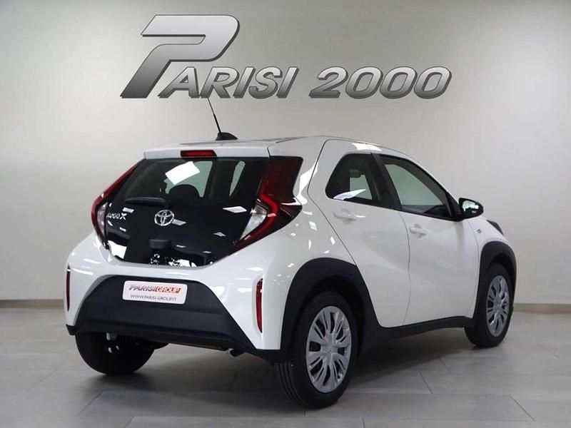 Nuova Toyota Aygo X Active 72 CV (52 kW) 2025 Bianco SUV