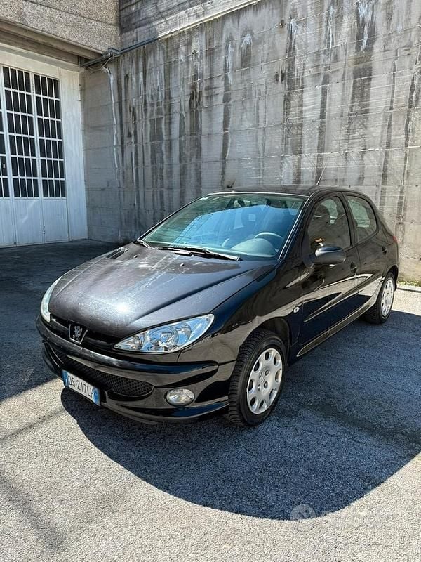Usata Peugeot 206 75 CV (55 kW) 2008 Nero Berlina