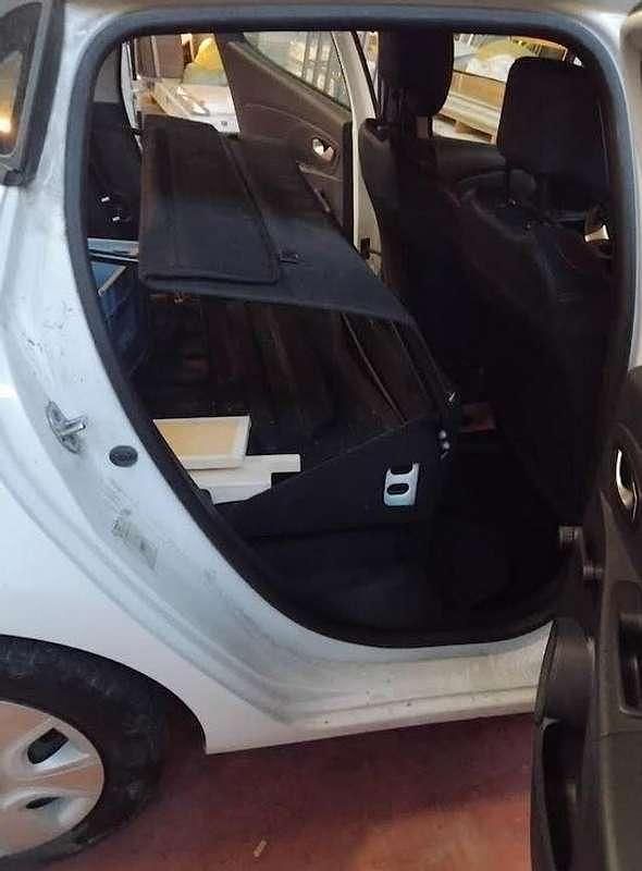 Bianco Usata 2016 Renault Clio IV GT-Line Tre volumi | 4800 € (Super prezzo) - Immagine 1/4