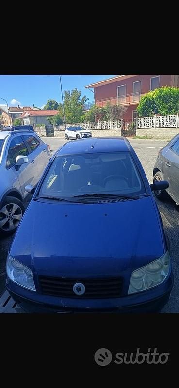 Blu Usata 2004 Fiat Punto Due volumi | 750 € (Super prezzo) - Immagine 1/4
