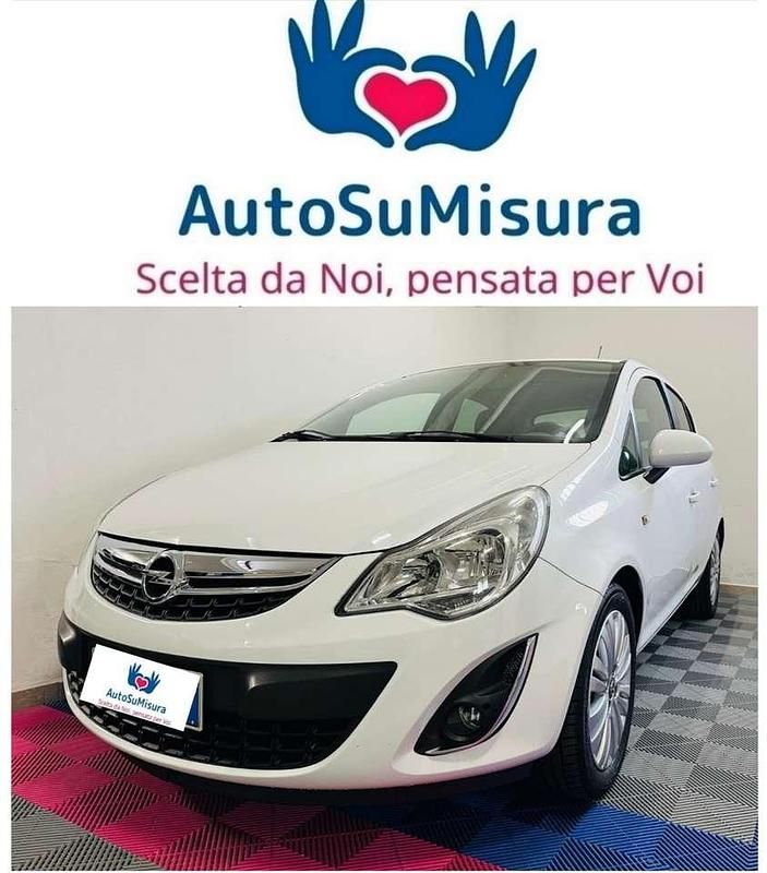 Usata Opel Corsa Cosmo 86 CV (63 kW) 2011 Bianco Berlina