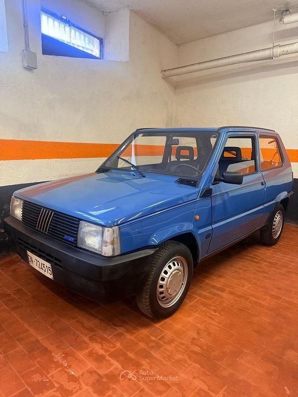 Usata Fiat 750 34 CV (25 kW) 1989 Blu Berlina
