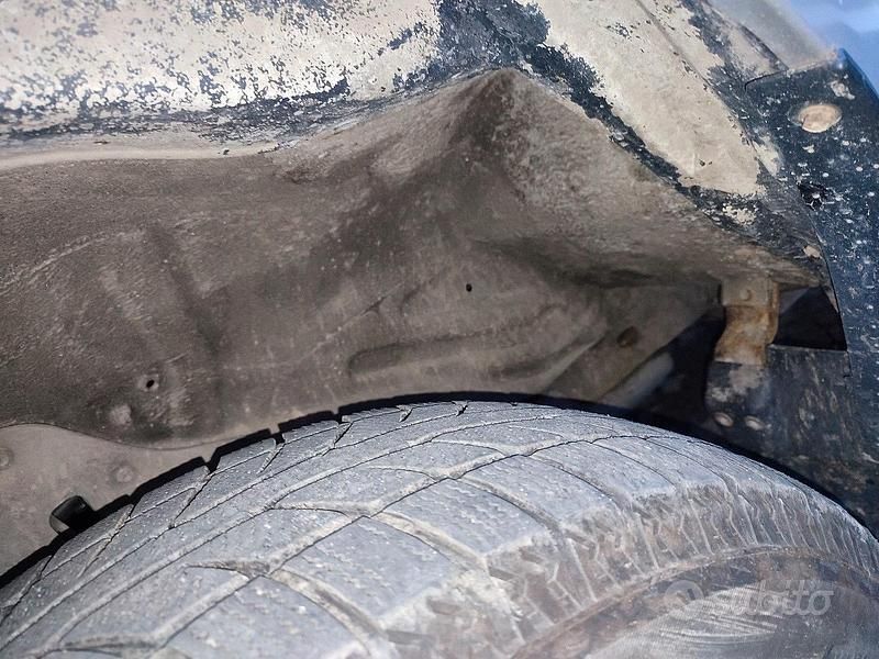 Usata Hyundai Galloper 100 CV (73 kW) 2001 Grigio SUV