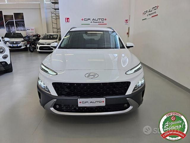 Usata Hyundai Kona 105 CV (77 kW) 2022 Bianco SUV