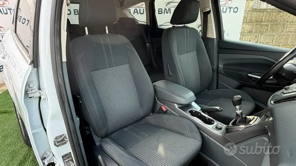 Occasion Ford C-MAX Titanium 116 ch (85 kW) 2012 Blanc Monospace