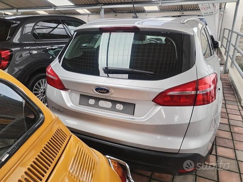 Usata Ford Focus Titanium 120 CV (88 kW) 2018 Argento Station wagon