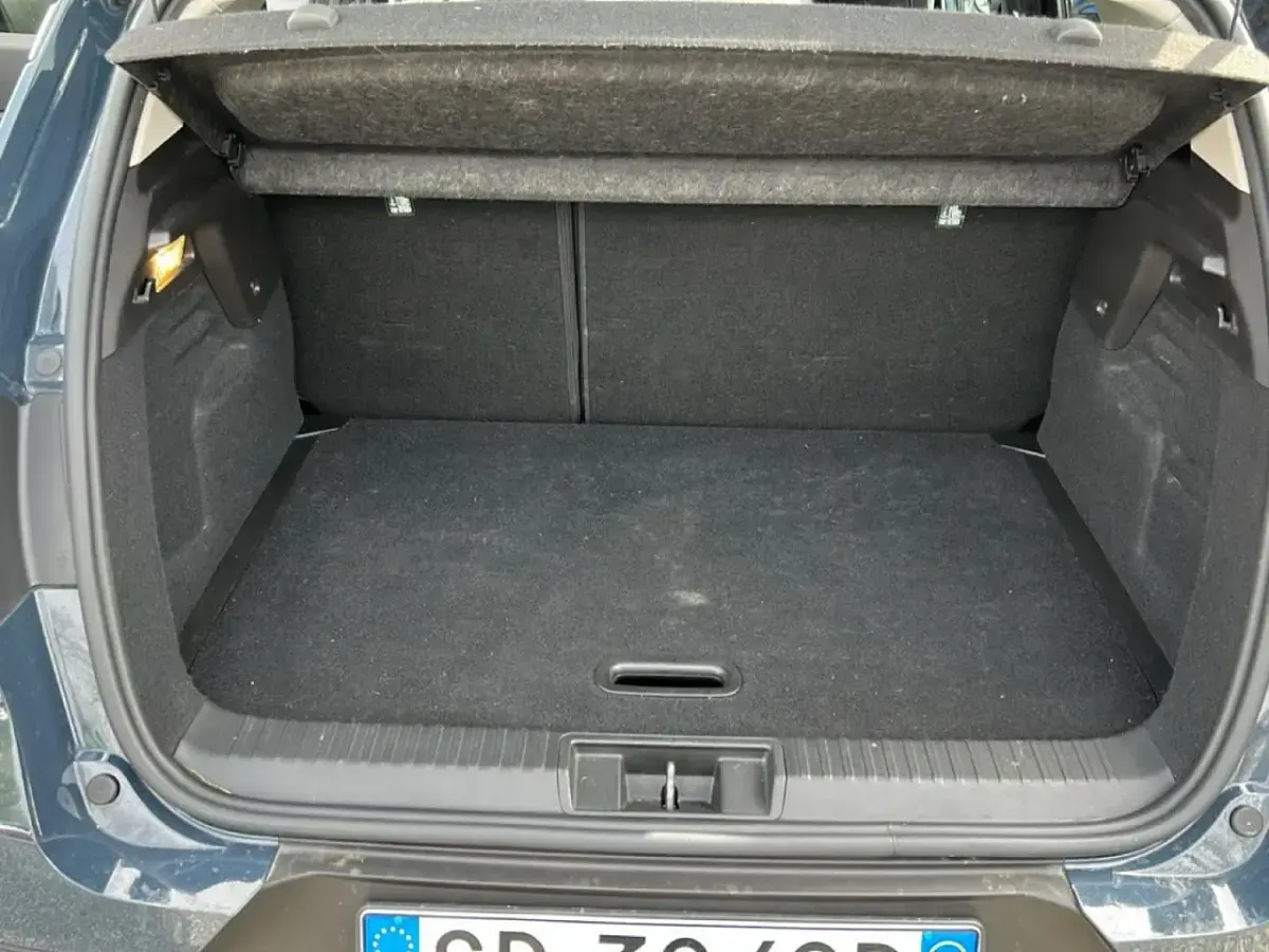 Usata Renault Captur Techno 145 CV (106 kW) 2023 Blu SUV