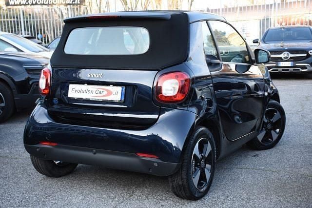 Usata Smart ForTwo Electric Drive Passion 60 kW (82 CV) 2022 Blu metallizzato Cabrio