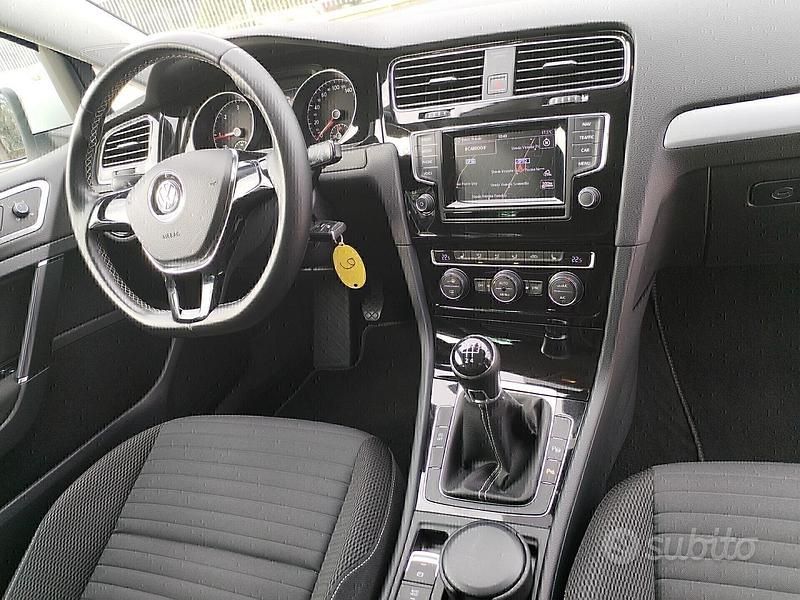 Usata VW Golf VII Highline 110 CV (80 kW) 2015 Bianco Berlina