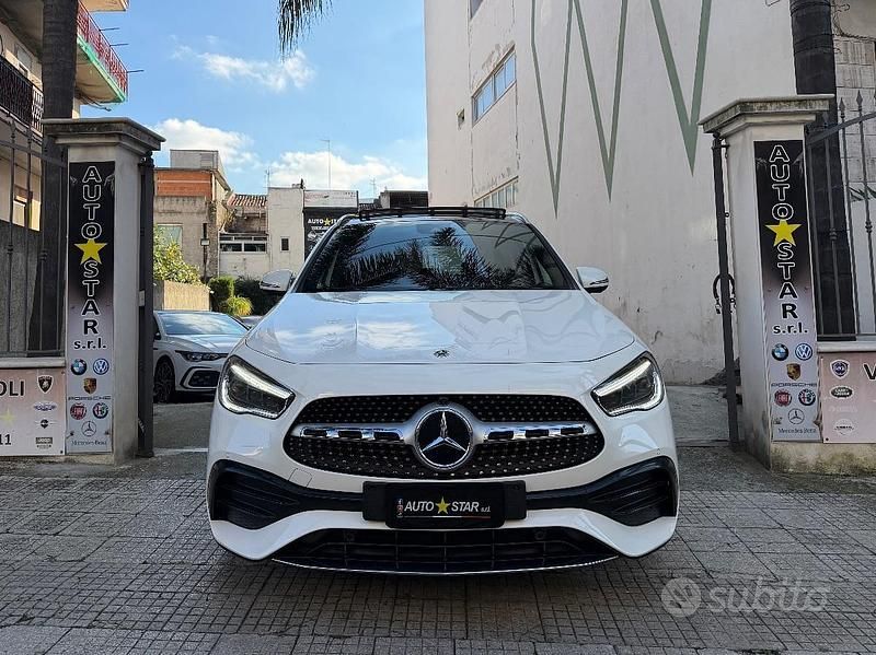 Usata Mercedes GLA200 Premium 150 CV (110 kW) 2022 Bianco SUV