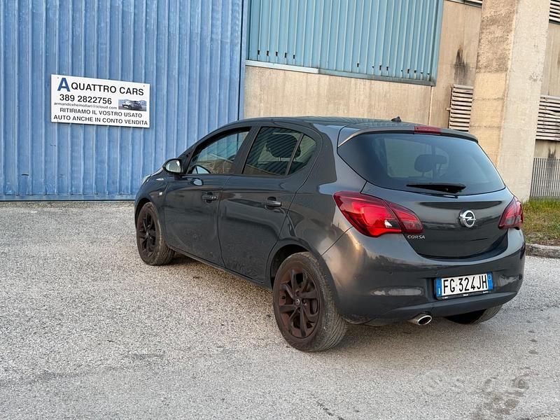 Usata Opel Corsa 90 CV (66 kW) 2016 Nero Utilitaria